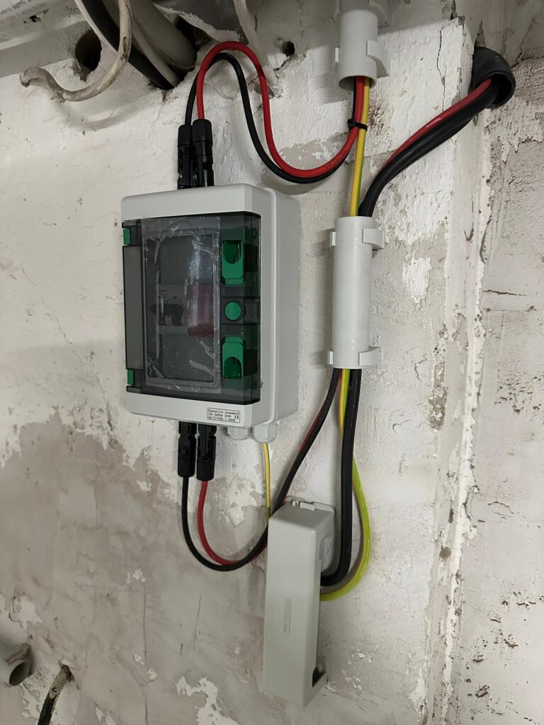 Elektronikinstallation einer Photovoltaikanlage